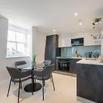 Premium Apartments Hungerford Road