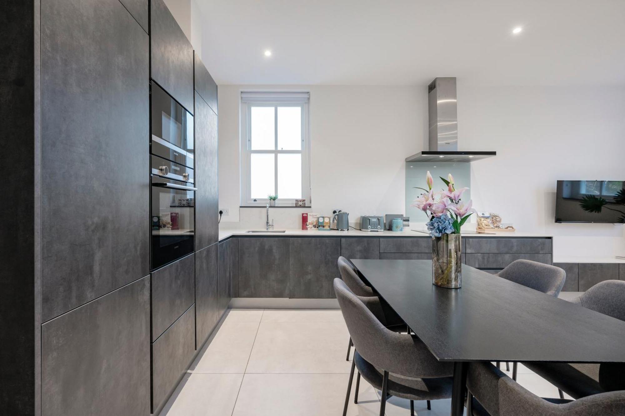 Premium Hungerford Road