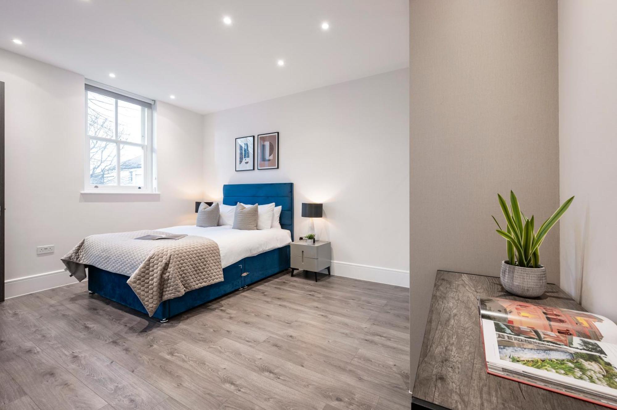Premium Hungerford Road