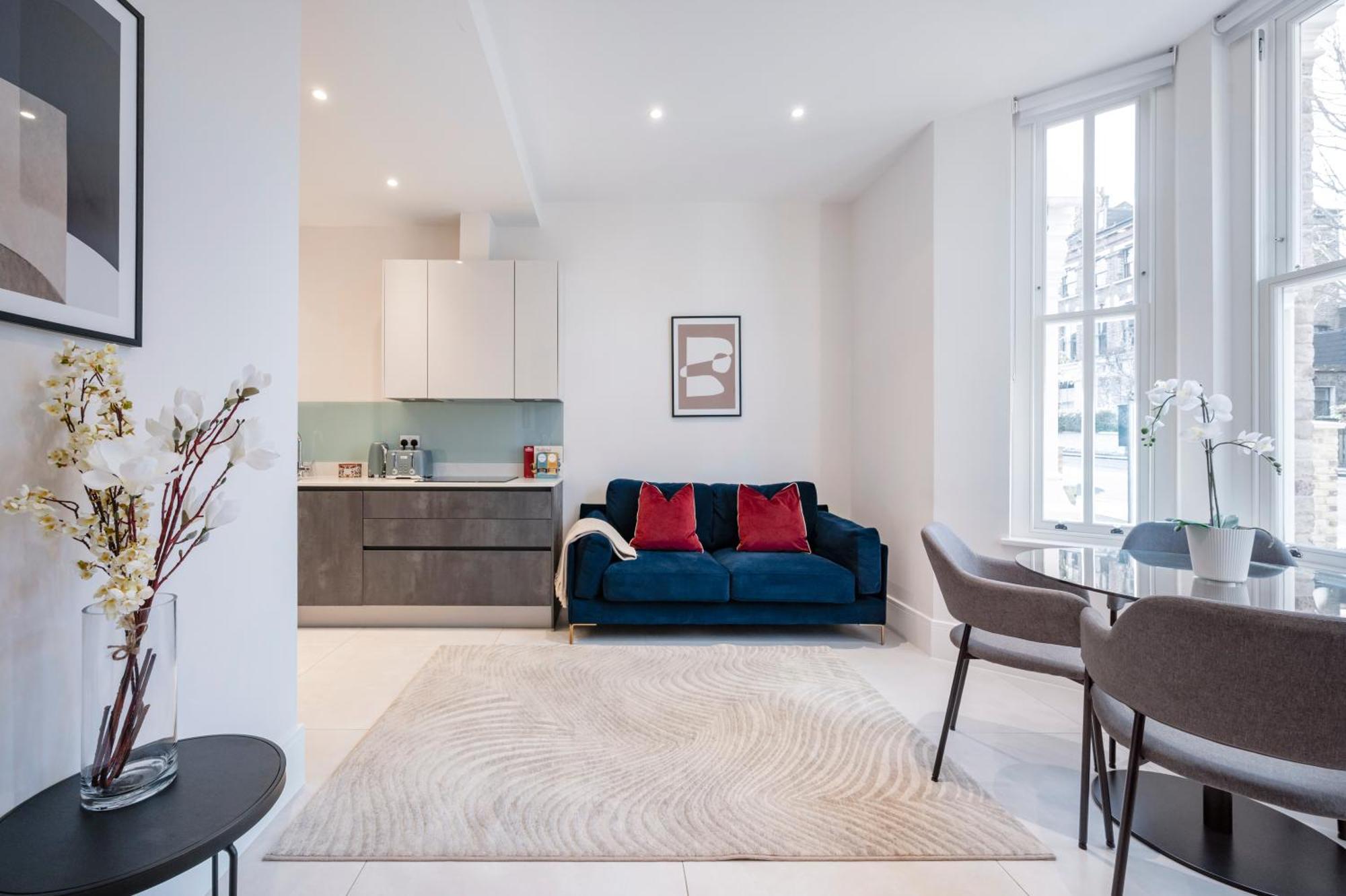 Premium Hungerford Road